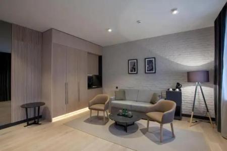 Ilonn Boutique Limanowskiego - 72