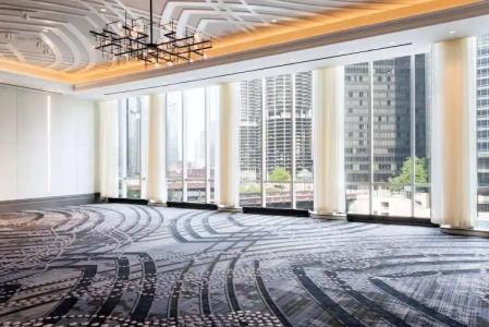 LondonHouse Chicago, Curio Collection by Hilton - 11