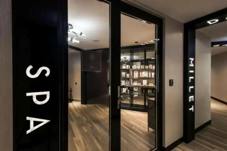 LondonHouse Chicago, Curio Collection by Hilton - 13