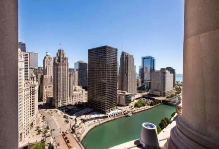 LondonHouse Chicago, Curio Collection by Hilton - 22