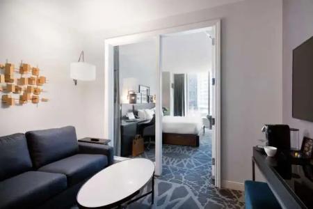 LondonHouse Chicago, Curio Collection by Hilton - 4