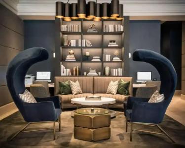 LondonHouse Chicago, Curio Collection by Hilton - 12