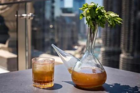 LondonHouse Chicago, Curio Collection by Hilton - 10