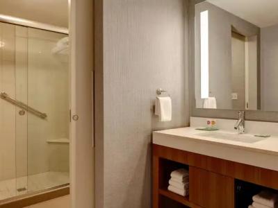 Hyatt Place DFW - 38