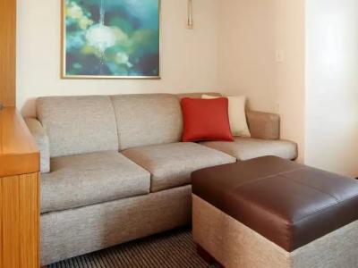 Hyatt Place DFW - 39