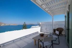 Lorenzo Studios and Suites Paros, Naousa