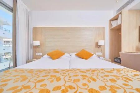 Ilusion Moreyo - Adults Only - 44