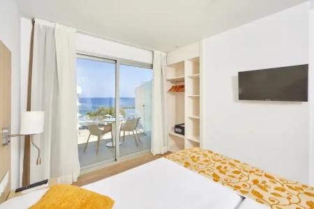 Ilusion Moreyo - Adults Only - 38