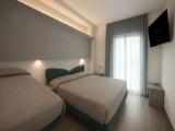 Classic Quadruple room with balcony
