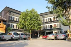 B-Cozy Hotel, Uttaradit