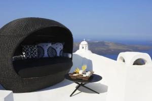 Blue Angel Villa, Fira
