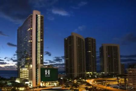 Hyde Resort & Residences - 23