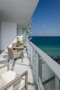 Hyde Resort & Residences - 68