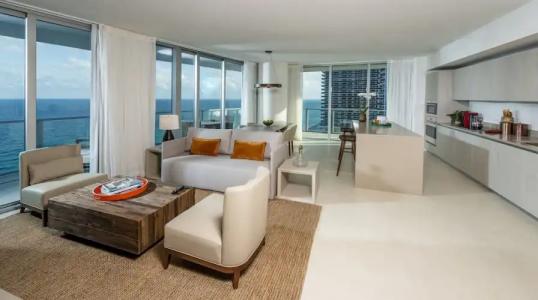 Hyde Resort & Residences - 82