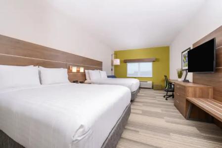 Holiday Inn Express & Suites - St. Petersburg - Madeira Beach, an IHG - 3