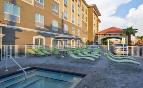 Holiday Inn Express & Suites - St. Petersburg - Madeira Beach, an IHG - 17
