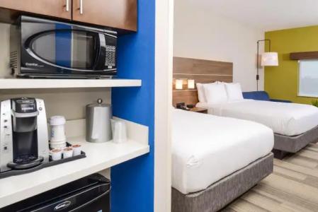 Holiday Inn Express & Suites - St. Petersburg - Madeira Beach, an IHG - 27