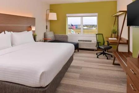Holiday Inn Express & Suites - St. Petersburg - Madeira Beach, an IHG - 2
