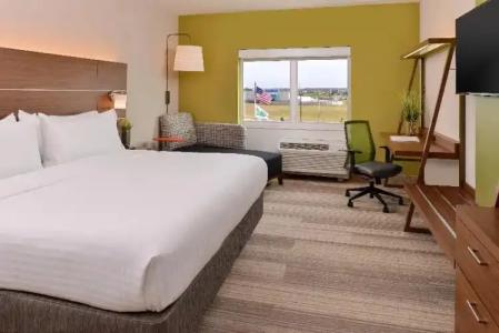 Holiday Inn Express & Suites - St. Petersburg - Madeira Beach, an IHG - 45