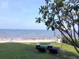Villa beachfront