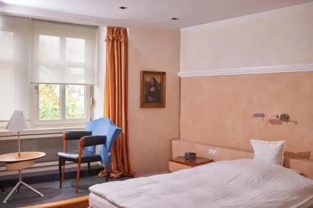 Goldener Karpfen OHG - 33