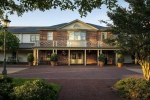 Williamsburg Lodge, Autograph Collection, Williamsburg