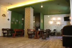 Roger's Hotel, Rousse