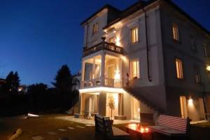 Bed & Breakfast «White Lilac Boutique B&B», Arona