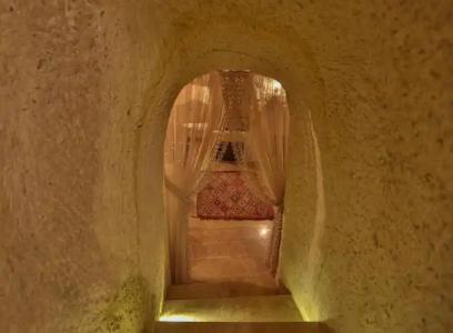 Acropolis Cave Suite - 69