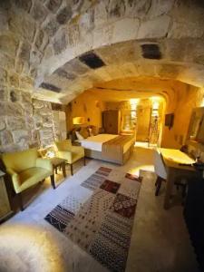 Acropolis Cave Suite - 31