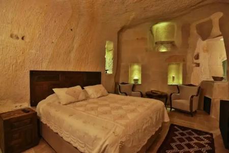 Acropolis Cave Suite - 6