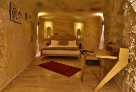 Acropolis Cave Suite - 29