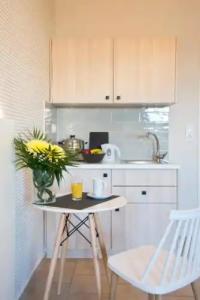 Sunshine Studios - 60