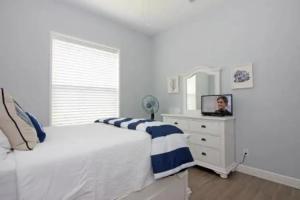 Waterfront Villa ID5218, Cape Coral