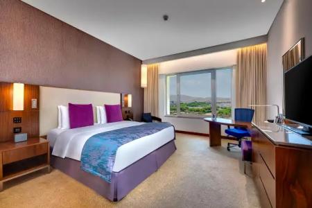 Crowne Plaza Muscat OCEC, an IHG - 5