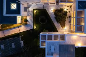 Mikro Livadi Special Lodges - Has an Eco Salt water pool, Kournas