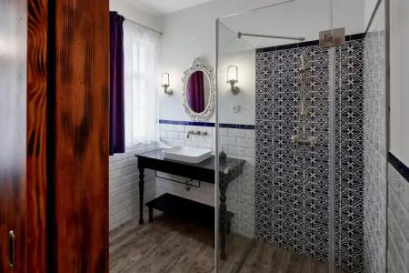 Maison Bistro & - 26