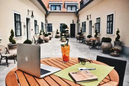 Maison Bistro & - 18