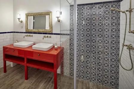 Maison Bistro & - 46