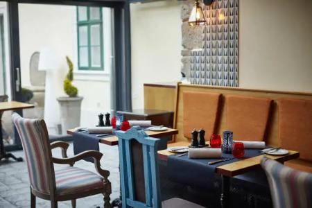 Maison Bistro & - 24