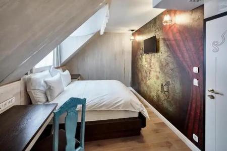 Maison Bistro & - 34