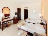 Standard Triple room with sea view