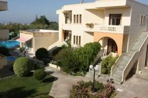 Olga Suites, Maleme