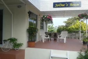 Jodee's House, Ko Si Chang