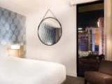 Deluxe Strip View room