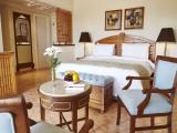 Double room with partial sea view