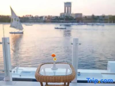 Obelisk Nile Aswan - 87