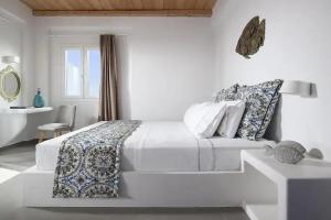 Lithos Luxury Rooms (Adults Only), Adamas