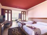 Family room with balcony and with sea view