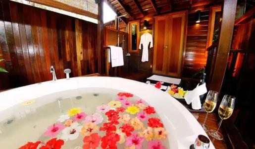 Bunga Raya Island Resort & Spa - 12